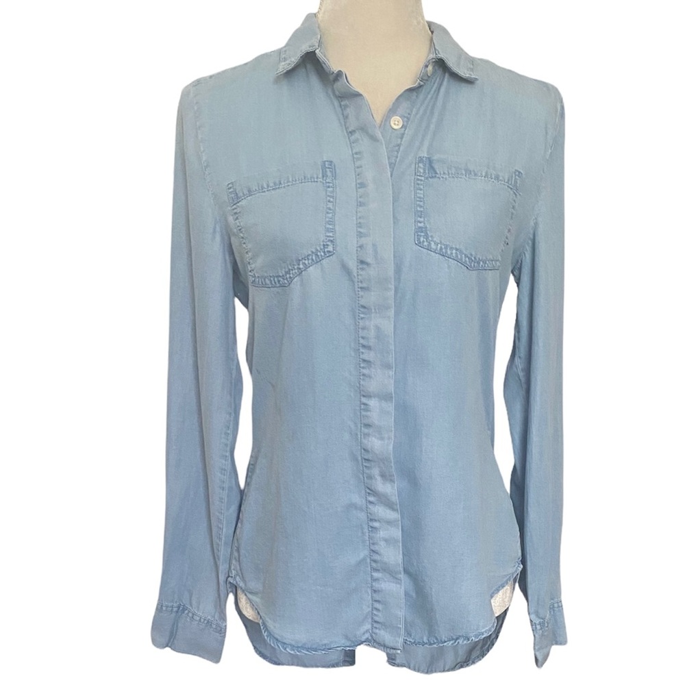Per Se Women’s Lightweight Light Wash Chambray Button Up Shirt sz Small‎